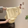 This is a new summer T-shirt for women with a large shoulder, short-sleeved and slimming style. It features a fishbone short design and a unique inner layer Application Scenario